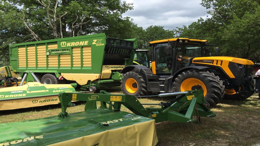 Tractores Agrícolas JCB