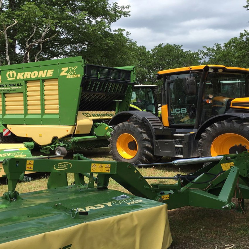 Tractores Agrícolas JCB