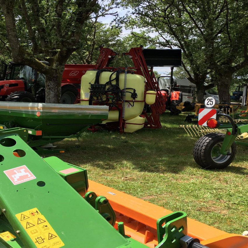 Exposición de maquinaria Agrícola en Galicia Millares torrón