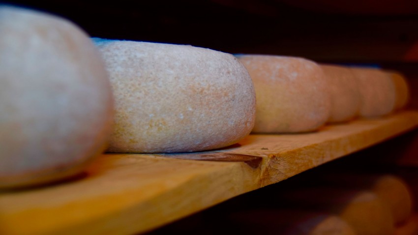 en melide se inicia la construcción de una torre de secado de leche
