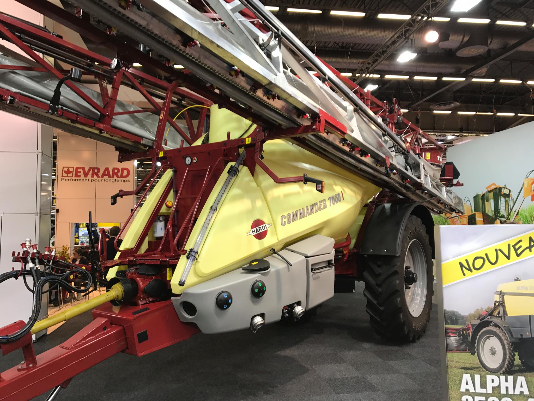 Feria de agricultura y maquinaria agrícola hardi