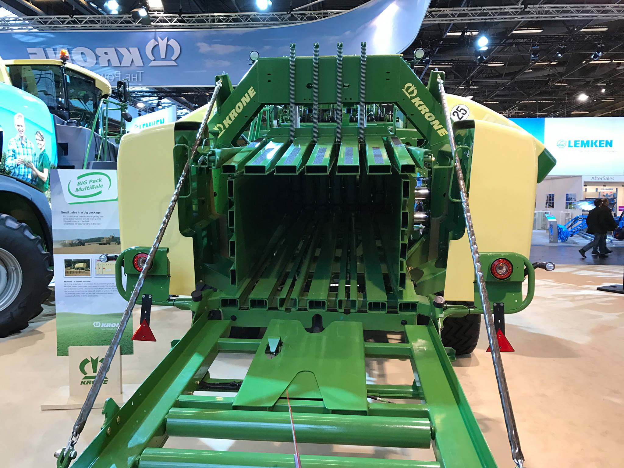 Feria de agricultura y maquinaria agrícola Krone