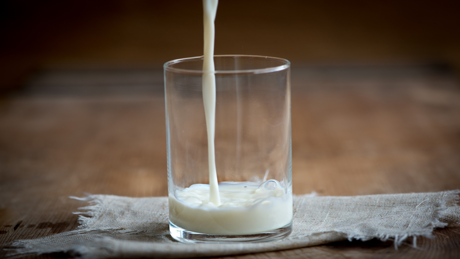 Desarrollan una leche rica en calcio y reducida en lactosa que se prepara en casa