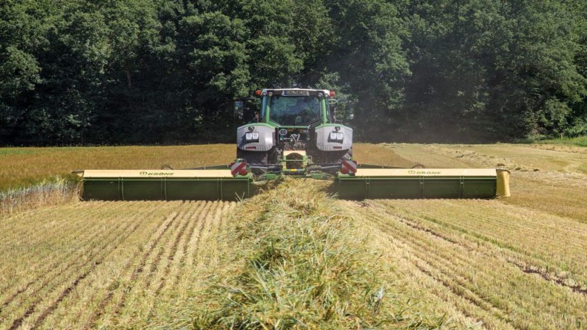 Los tractores agricolas tambien deben pasar la ITV.1920