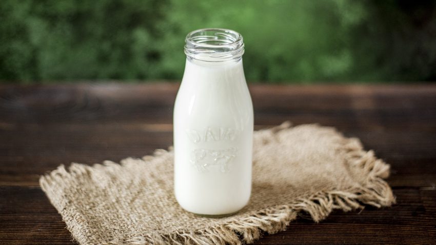 Cada vez se consume menos leche1920