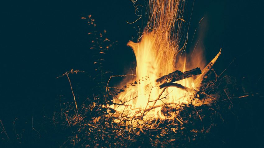 A partir de hoy quedan prohibidas las quemas de restos agricolas y forestales en Galicia 1920