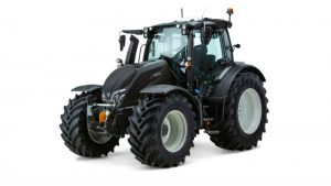 para-conducir-un-tractor-habria-que-exigir-mas-formacion-1920