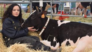 Lorena-Rodriguez-Alvite-fue-la-ganadora-del-XIV-Concurso-Internacional-de-Xovenes-Preparadores-de-Gando-GandAgro23-1920
