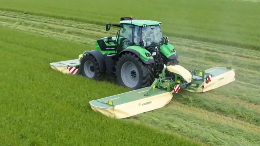 Un día de trabajo con maquinaria agrícola en una explotación moderna